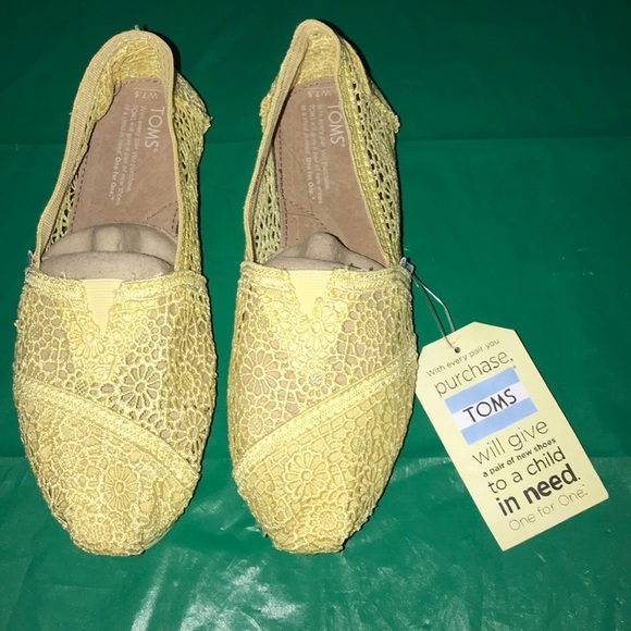 Toms Shoes - Toms Brand new with tags size 7.5 women